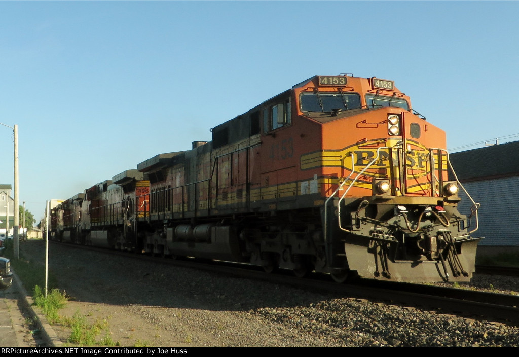 BNSF 4153 East